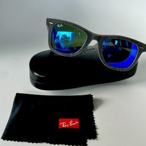 Ray-Ban 2140 denim/blue lenses unisex sun glasses.